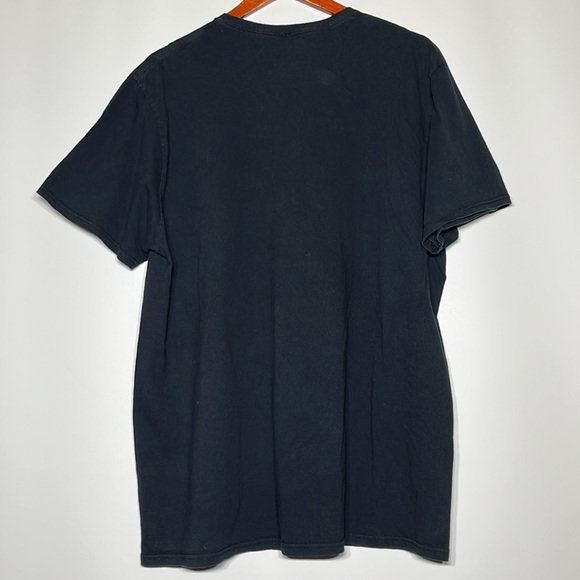 Men’s Aaliyah T-shirt - Picture 2 of 3